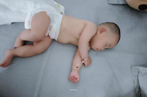 府谷宝宝呼吸道感染发烧